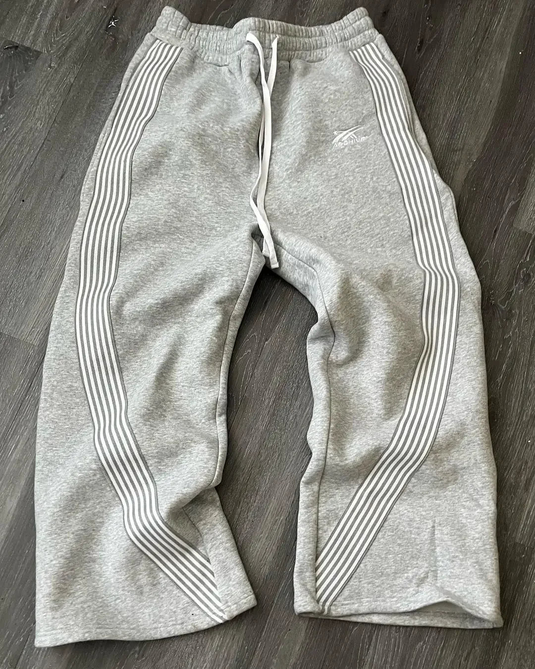 Baggy flare striped sweatpants